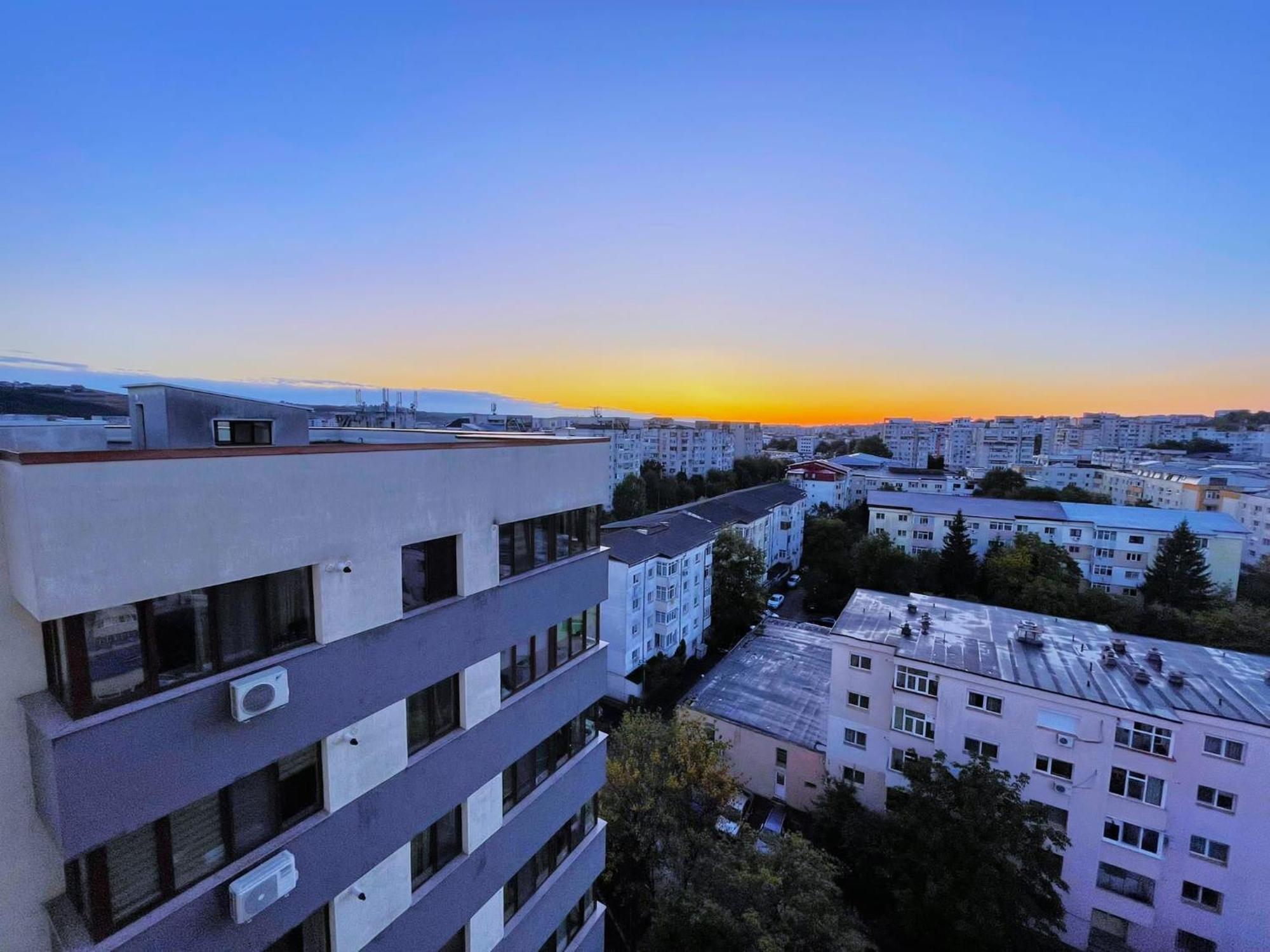 Taste Of Iasi - Two Room Apartment - Central - Sunset Touch Dış mekan fotoğraf